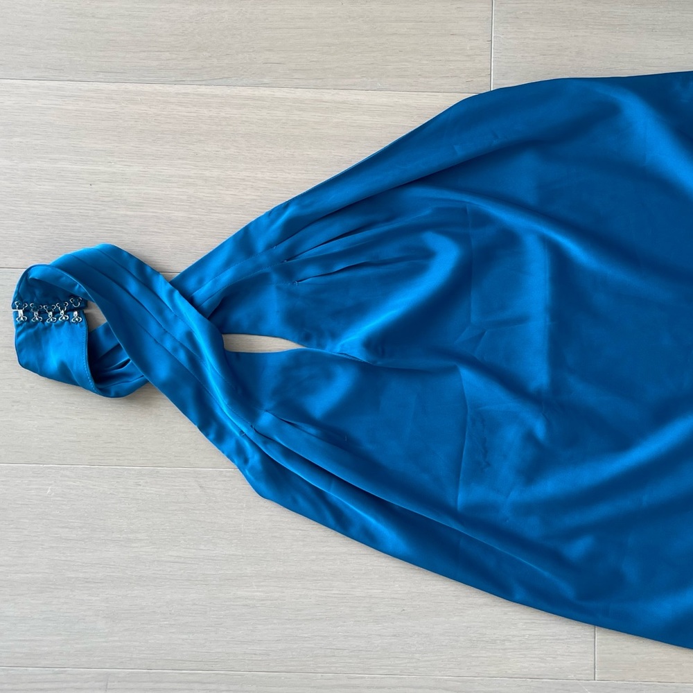 Superdown Halter top - Picture 3 of 4